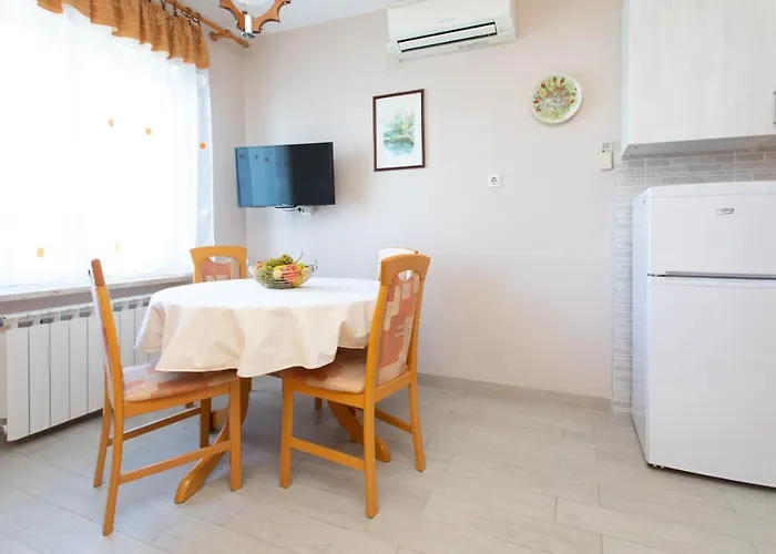 Dinka Vantacici Affittacamere 3*