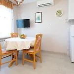 Dinka Vantacici Гостевой дом 3*