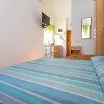 Dinka Vantacici 3*