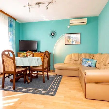 Guest house Dinka Vantacici Malinska