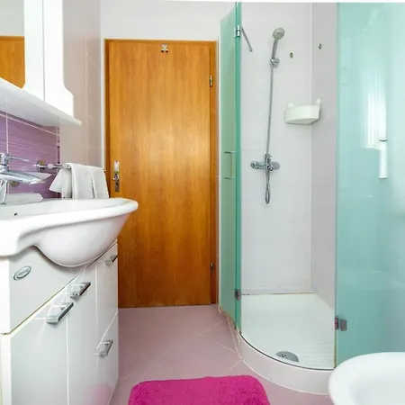 Dinka Vantacici Guest house *
