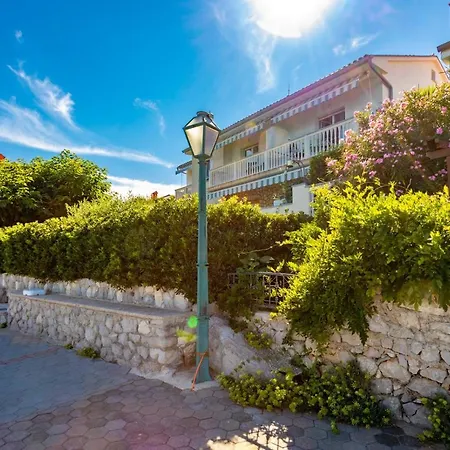 Πανσιόν Dinka Vantacici