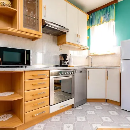 Gostinjska kuća Dinka Vantacici 3*