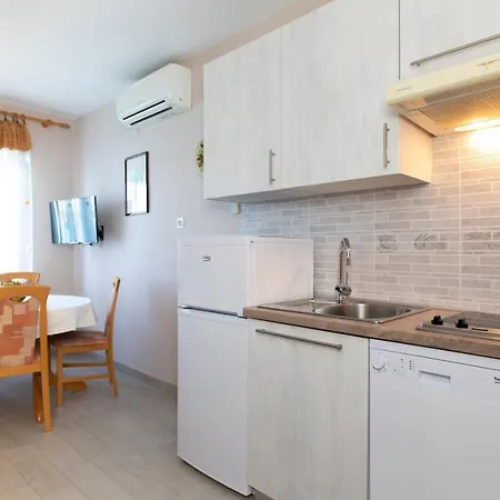 Gostinjska kuća Dinka Vantacici 3*